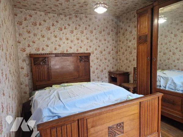 A vendre à Bar-sur-Aube, à proximité de l'église fraichement rénovée de Saint Maclou, à quelque...