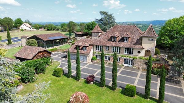 Demeure de prestige à 5 mn de Figeac Capdenac le haut