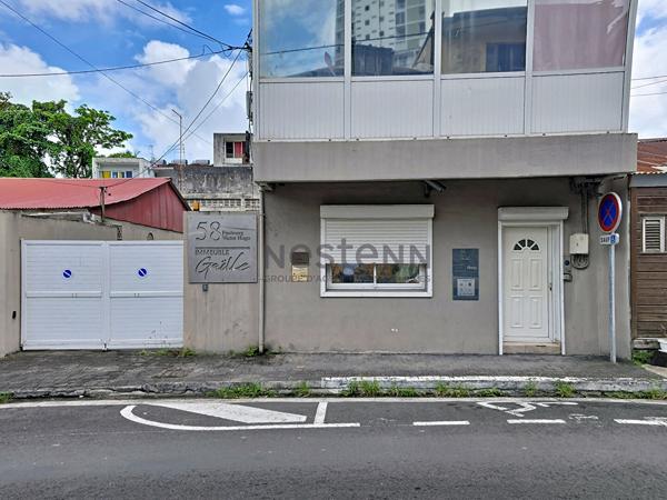 À  LOUER DEUX BUREAUX MEUBLES DE 18.6 M² CHACUN À POINTE-A-PITRE