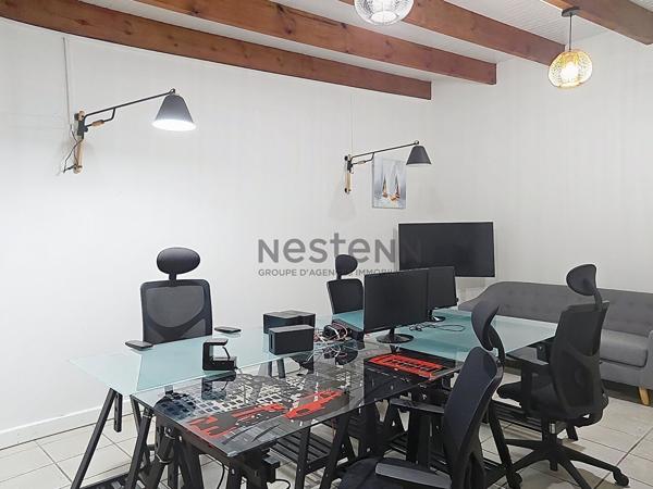 À  LOUER DEUX BUREAUX MEUBLES DE 18.6 M² CHACUN À POINTE-A-PITRE