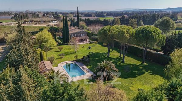 Authentique mas provençal avec piscine et dépendances – Environnement calme