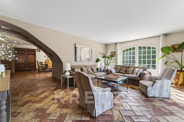 Authentique mas provençal avec piscine et dépendances – Environnement calme