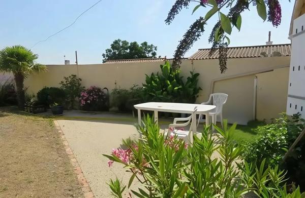 Ensemble immobilier avec deux gîtes saisonniers La Barre-d