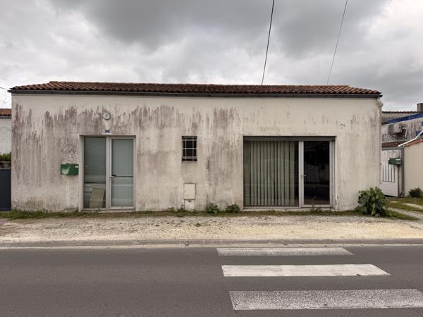 Murs commerciaux
                                                                                                                                                                                                                                                                                                                                                                                                                                            58  m²