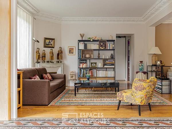 Maison bourgeoise en meulière et jardin paysager