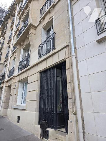 Paris 75015 - local commercial avec sous sol et vitrine