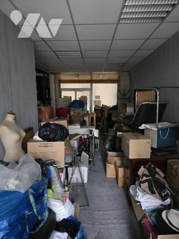 Paris 75015 - local commercial avec sous sol et vitrine