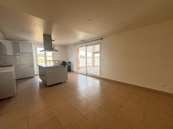 Maison Thezan Des Corbieres de Type 4 de 70 m2