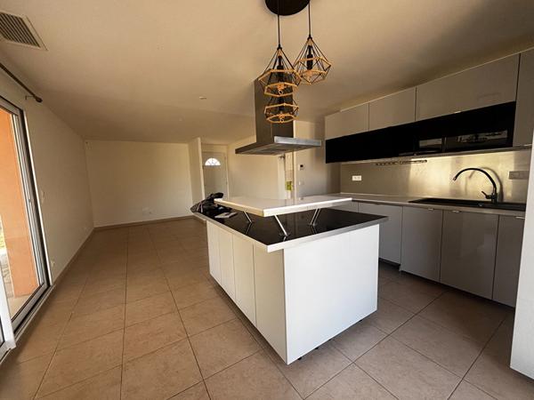 Maison Thezan Des Corbieres de Type 4 de 70 m2