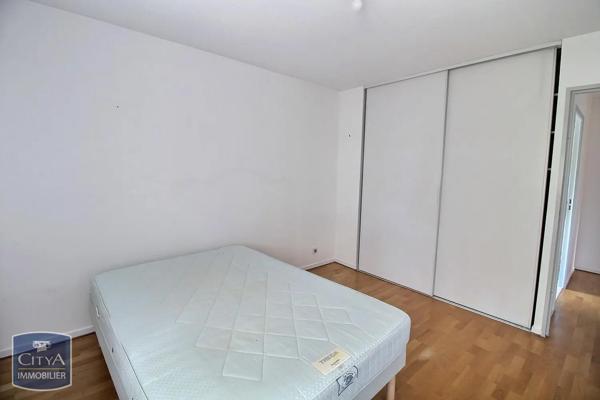 Appartement à louer 5 pièces 106.99m² Mérignac (33700)