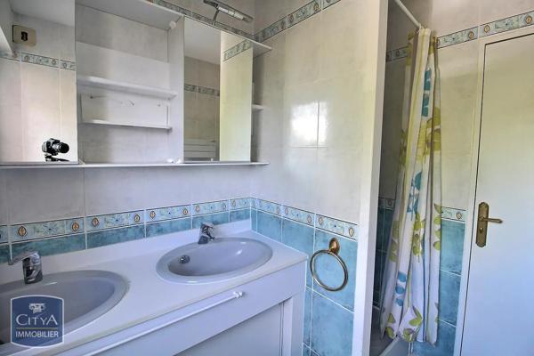 Appartement à louer 5 pièces 106.99m² Mérignac (33700)
