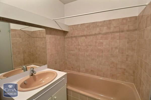 Appartement à louer 5 pièces 106.99m² Mérignac (33700)