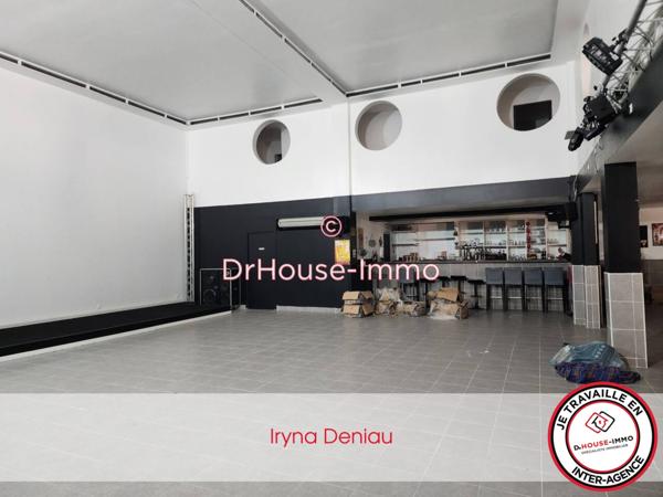 Immeuble à vendre 10 pièces de 1 023 m²