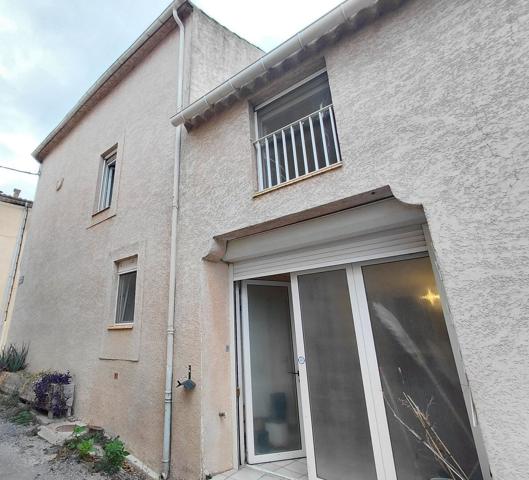 MAISON DE VILLAGE AVEC BEAUX VOLUMES ET FORT POTENTIEL, 4 CHAMBRES