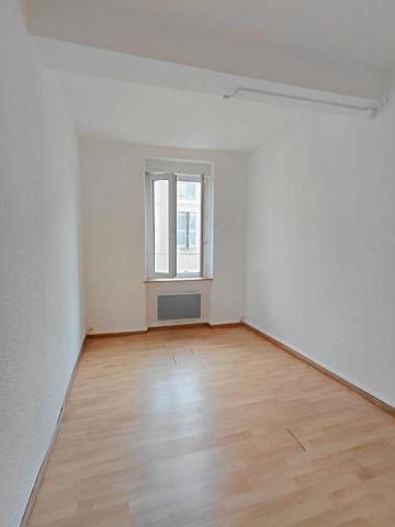 MAISON DE VILLAGE AVEC BEAUX VOLUMES ET FORT POTENTIEL, 4 CHAMBRES