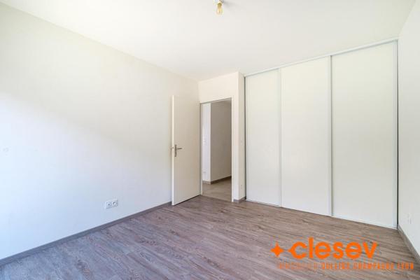Charmant T2 avec terrasse, jardin et parking à Bron ...