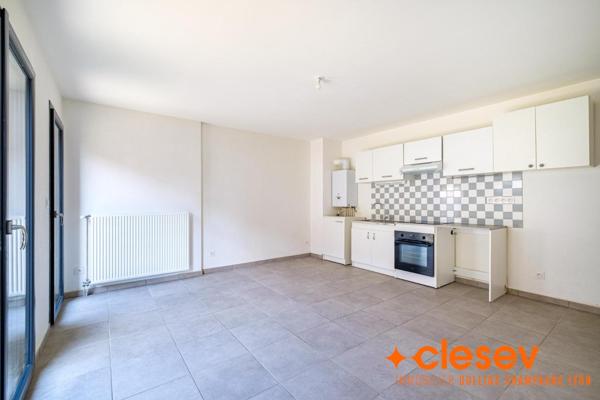 Charmant T2 avec terrasse, jardin et parking à Bron ...