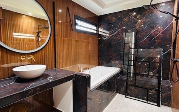 Maison à louer    7 pièces •  Baie-Mahault