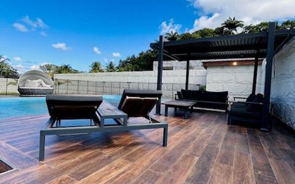 Maison à louer    7 pièces •  Baie-Mahault