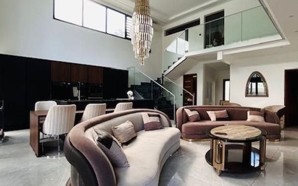 Maison à louer    7 pièces •  Baie-Mahault