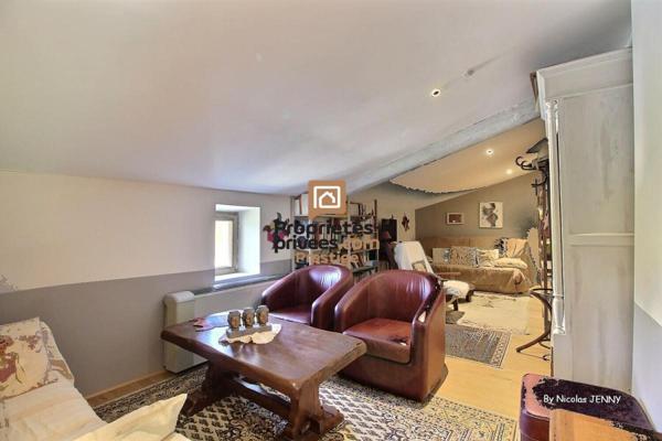 Mas Graveson 6 pièces 218 m² + Studio indépendant 34 m² - 839 000 Euros -