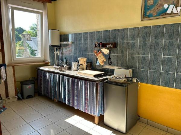 A VENDRE HUELGOAT MAISON IDEALEMENT PLACEE AU CENTRE