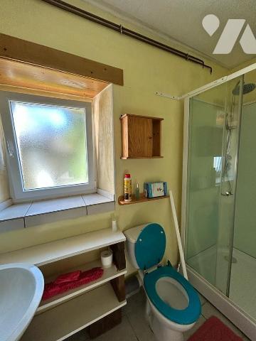 A VENDRE HUELGOAT MAISON IDEALEMENT PLACEE AU CENTRE