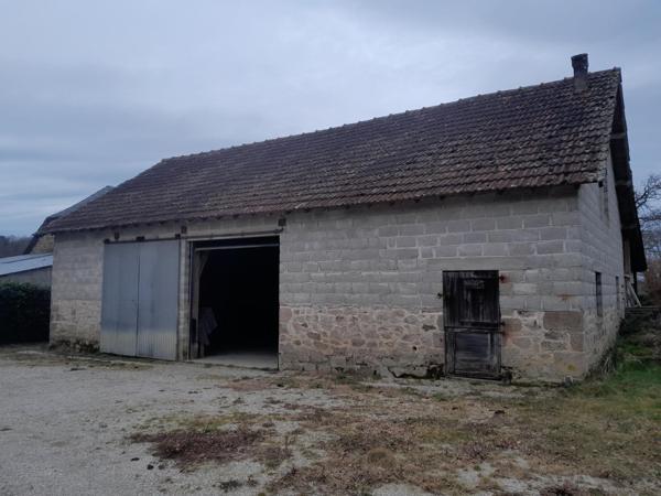 CORPS DE FERME RENOVE AVEC DEPENDANCES