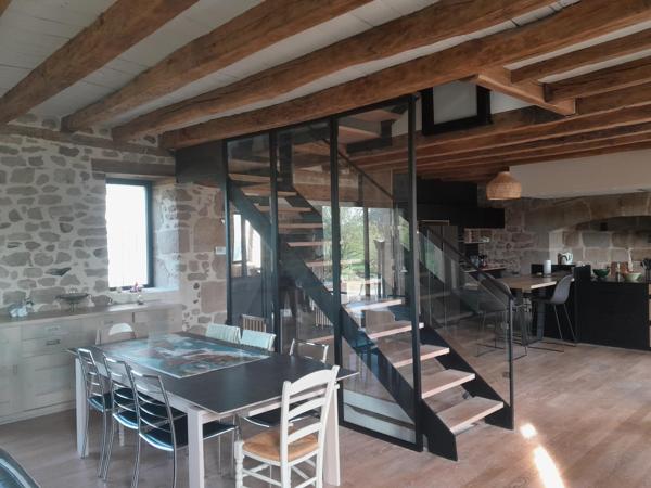 CORPS DE FERME RENOVE AVEC DEPENDANCES