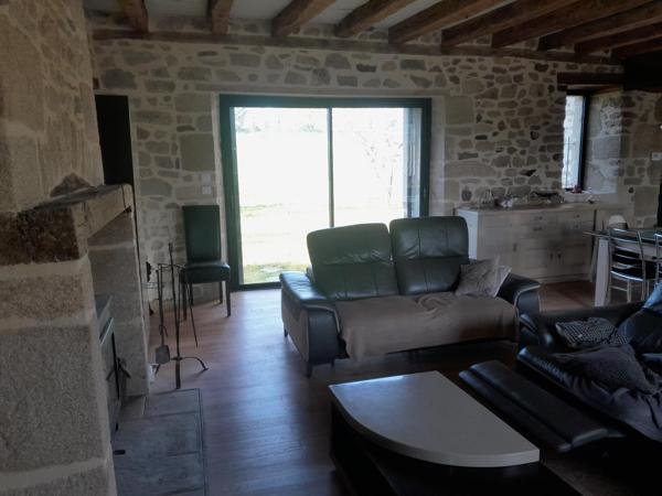 CORPS DE FERME RENOVE AVEC DEPENDANCES