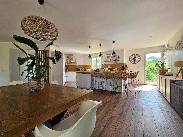 Maison à vendre 16400 La Couronne 7 pièce(s) 173 m2