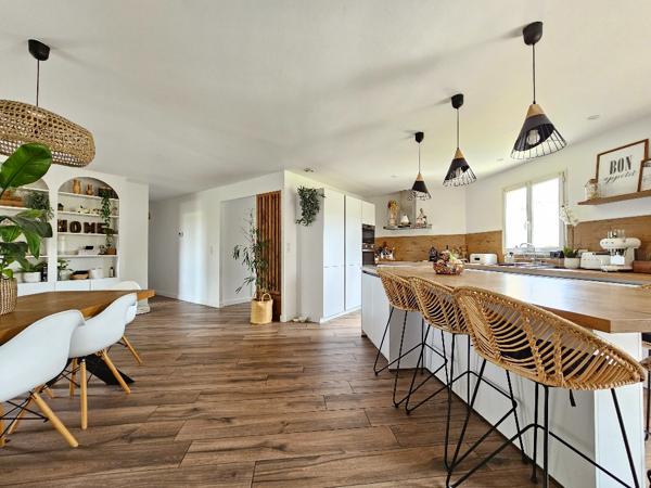 Maison à vendre 16400 La Couronne 7 pièce(s) 173 m2