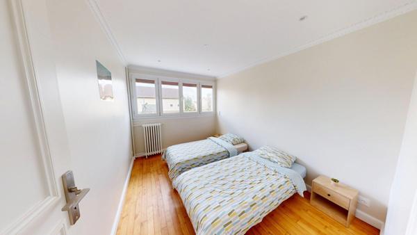 Appartement Montreuil 4 pièce(s) 65.92 m2