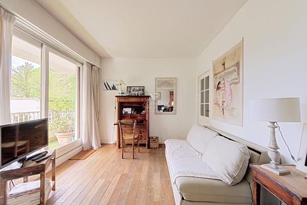 Appartement 3 pièce(s) 73 m2 €475 000 ** - Référence 17839