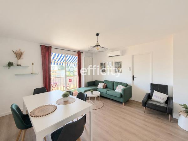 Appartement
         4 pièces
        - 70 m² 260 000 € *