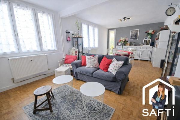 Appartement T3 lumineux avec balcon – 74 m² – Parking privé