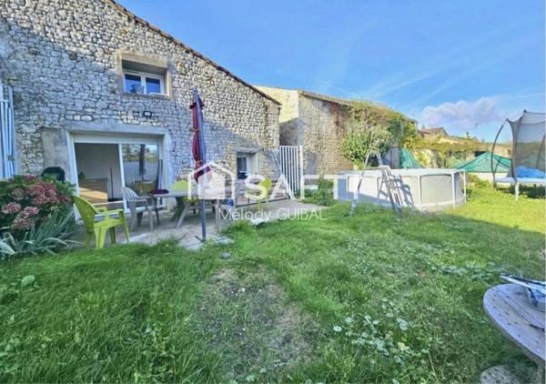 À Nieulle sur Seudre, maison d'environ 106 m2, 4 chambres, jardin clos + terrain constructible.