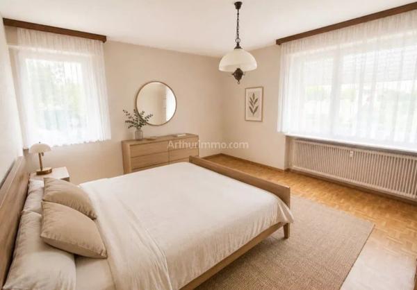 Vente                                                      Appartement
                        
                     3 pièces                      90 m2                     à Colmar