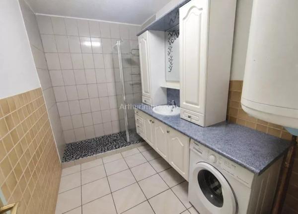Vente                                                      Appartement
                        
                     3 pièces                      90 m2                     à Colmar