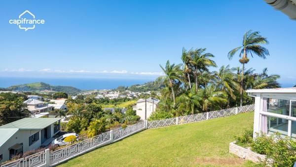EXCLUSIVITÉ – Maison F4 avec superbe vue, grand terrain arboré à Petite-Île (La Réunion)