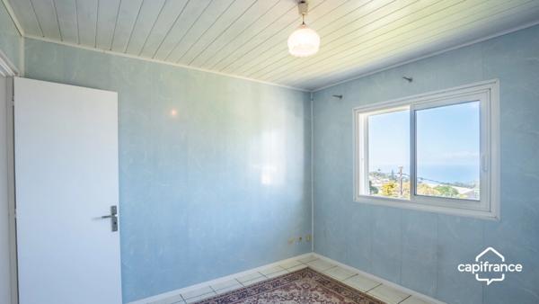 EXCLUSIVITÉ – Maison F4 avec superbe vue, grand terrain arboré à Petite-Île (La Réunion)