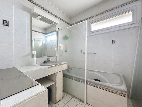 Maison Les Sables D Olonne Les Nouettes 2 chambres jardin garage 2 km mer