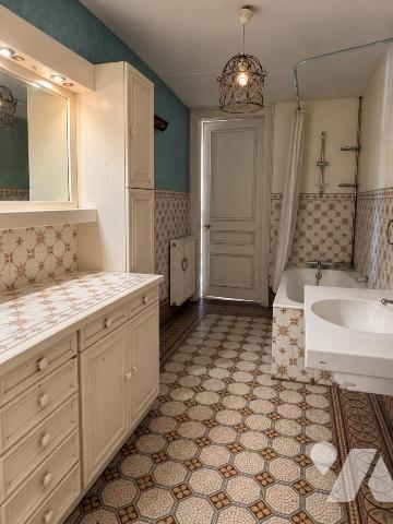 CALAIS - APPARTEMENT T4 DE CARACTERE avec TERRASSE PRIVATIVE de 50 m²