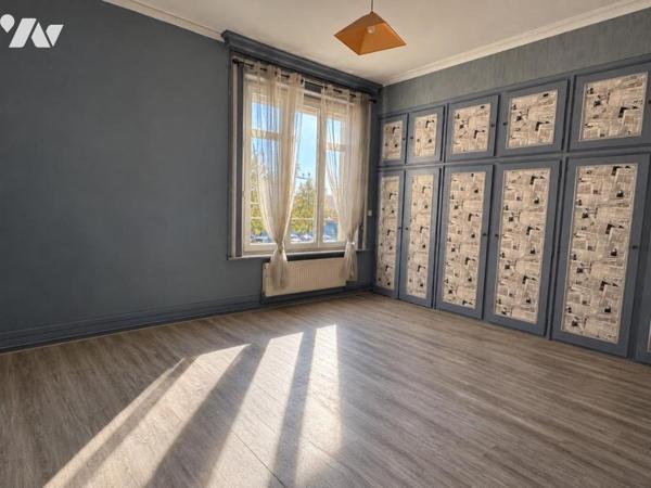 CALAIS - APPARTEMENT T4 DE CARACTERE avec TERRASSE PRIVATIVE de 50 m²