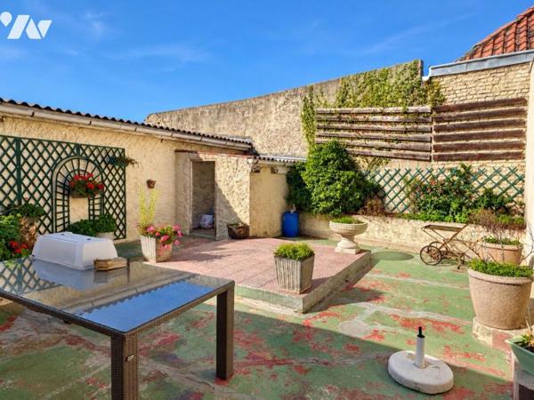 CALAIS - APPARTEMENT T4 DE CARACTERE avec TERRASSE PRIVATIVE de 50 m²