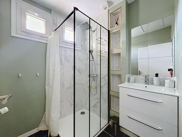 Maison meublée Cholet 6 pièce(s) 206.23 m2