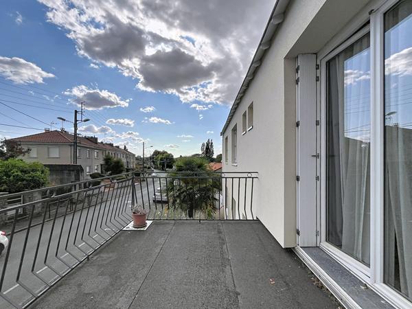 Maison meublée Cholet 6 pièce(s) 206.23 m2