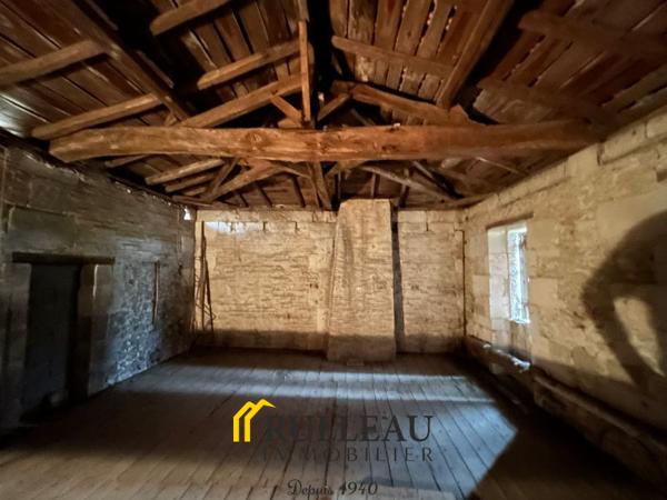 ANCIEN CORPS DE FERME: propriété de 1,7 hectares, maison en pierre avec 5 dépendances Détails des diagnostics énergétiques
