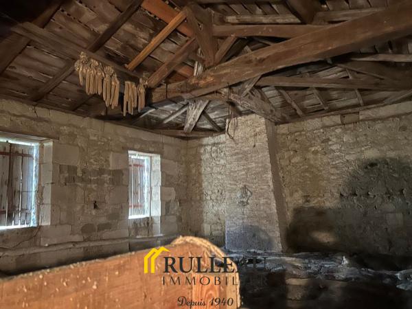 ANCIEN CORPS DE FERME: propriété de 1,7 hectares, maison en pierre avec 5 dépendances Détails des diagnostics énergétiques