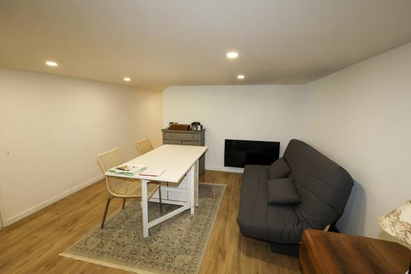 Sucy-en-Brie (94370) Maison de 140 m2 carrez et 207 au sol avec terrain et piscine semi enterré et hors sol 3mx3 habillé de bois